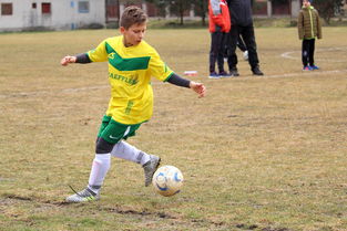 米兰体育app下载安装-中国足球运动员比赛心态管理策略，足球运动员比赛心理分析