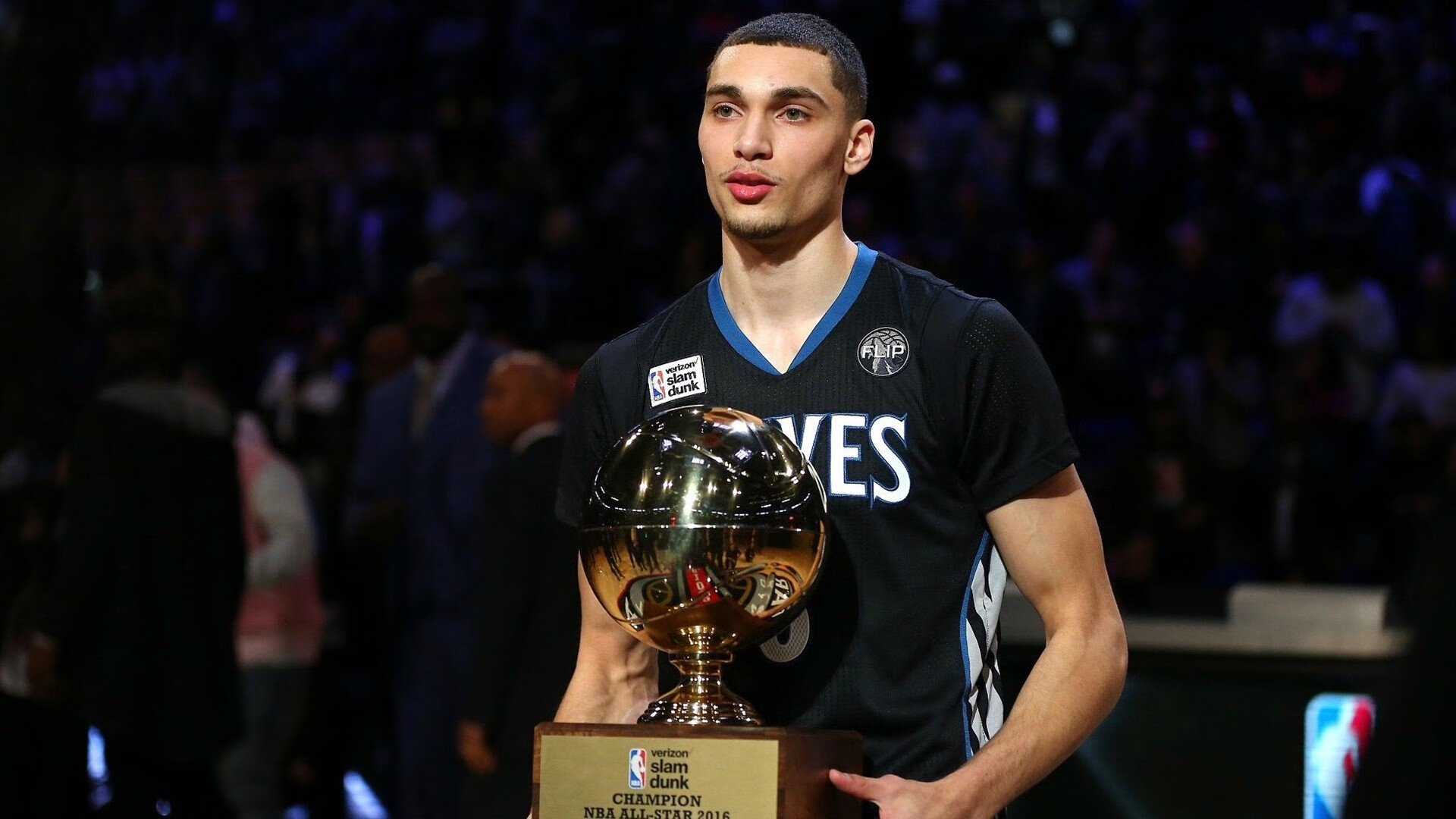 雪山营地多段接力跑 夜间高寒考验队伍补给策略